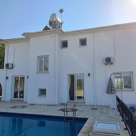 With Spectacular Sea Views, Private Pool, Gardens & Parking Kalogrea
